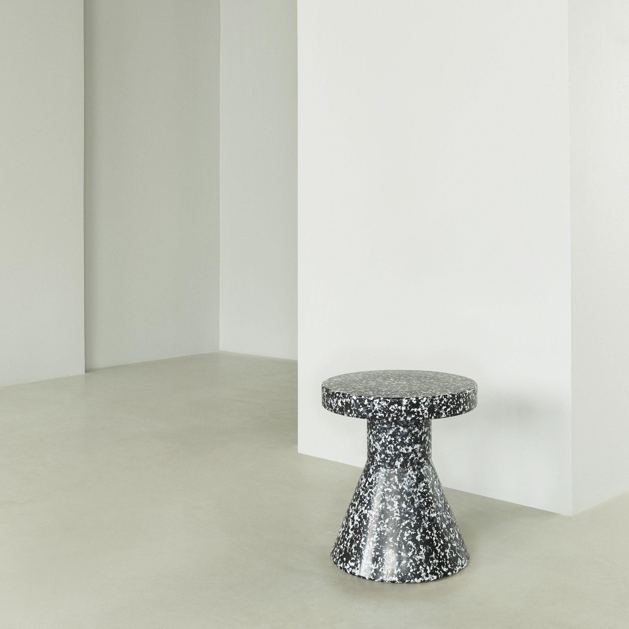 tabouret bit cone yellow