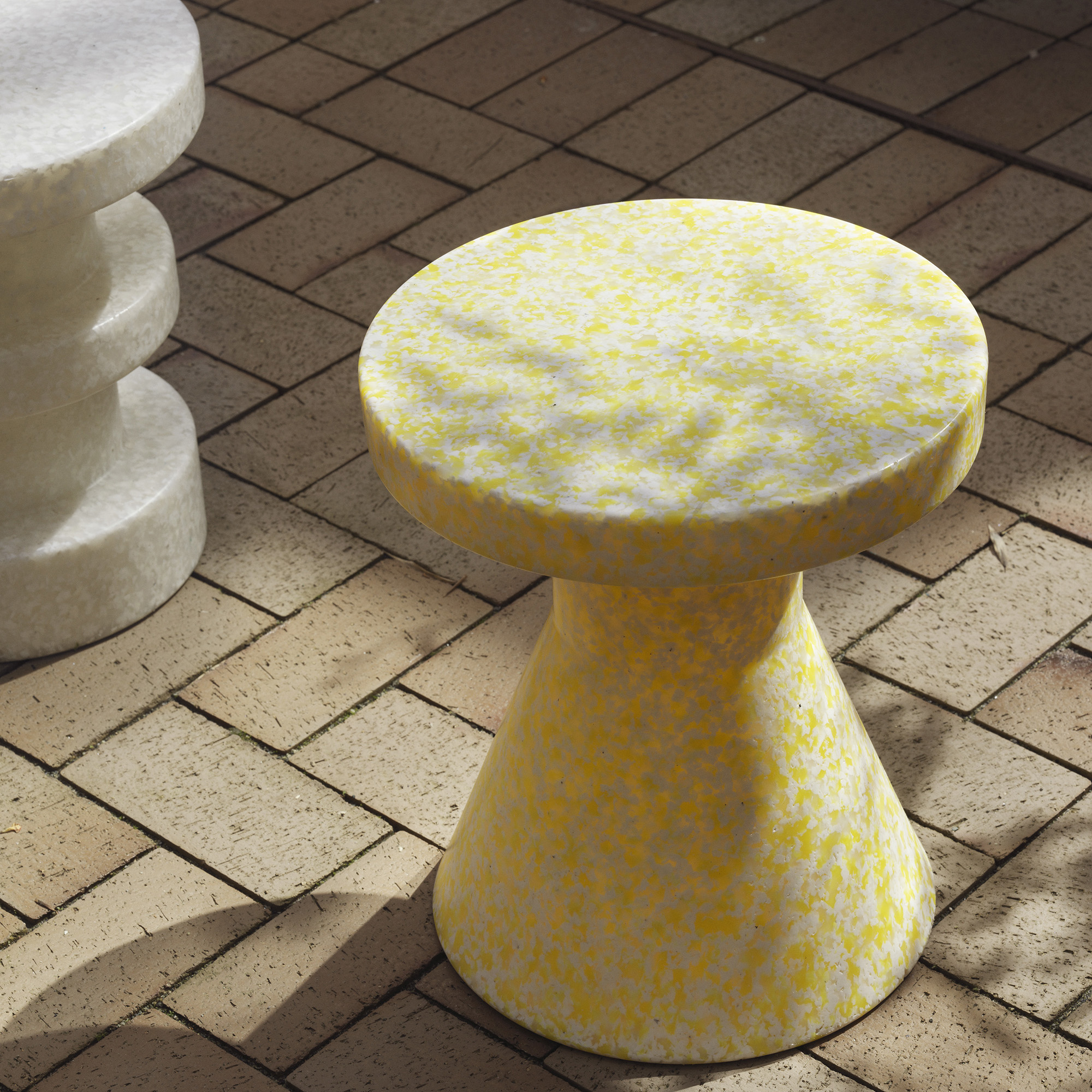tabouret bit cone yellow