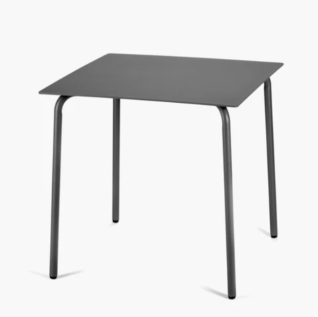 Table August M – Image 5