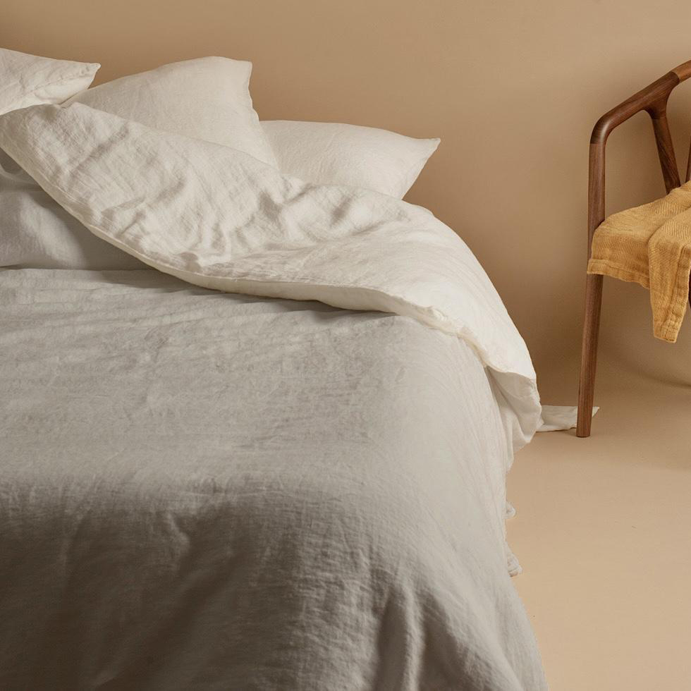 housse-de-couette-gauze-de-chanvre-bicolore-blanc-de-chaux-et-gris-perle.